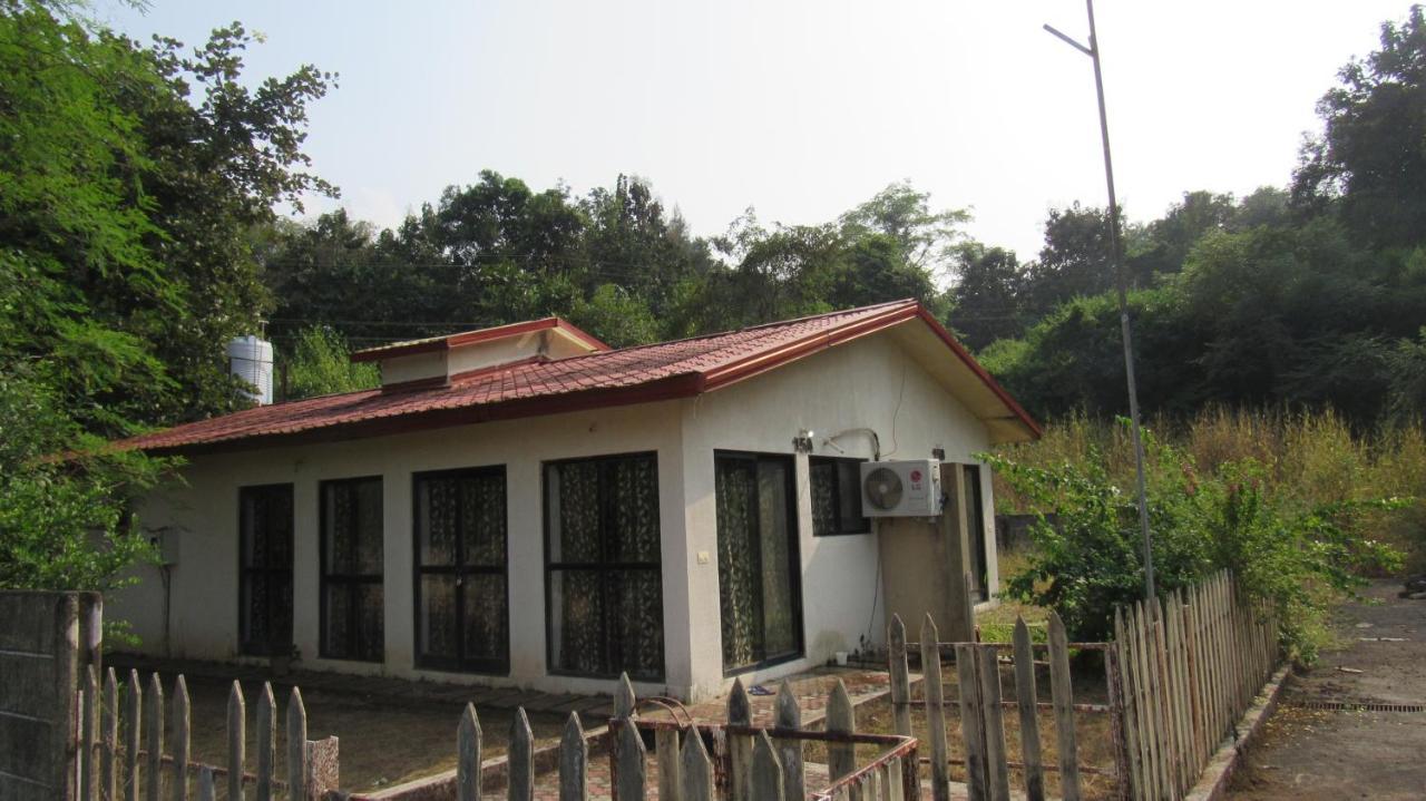 Retreat Chalets, The Nest, At Sparsh Resorts, Karjat Exterior photo